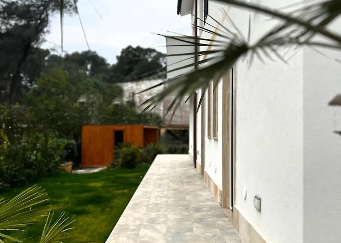 Pinea B&B
